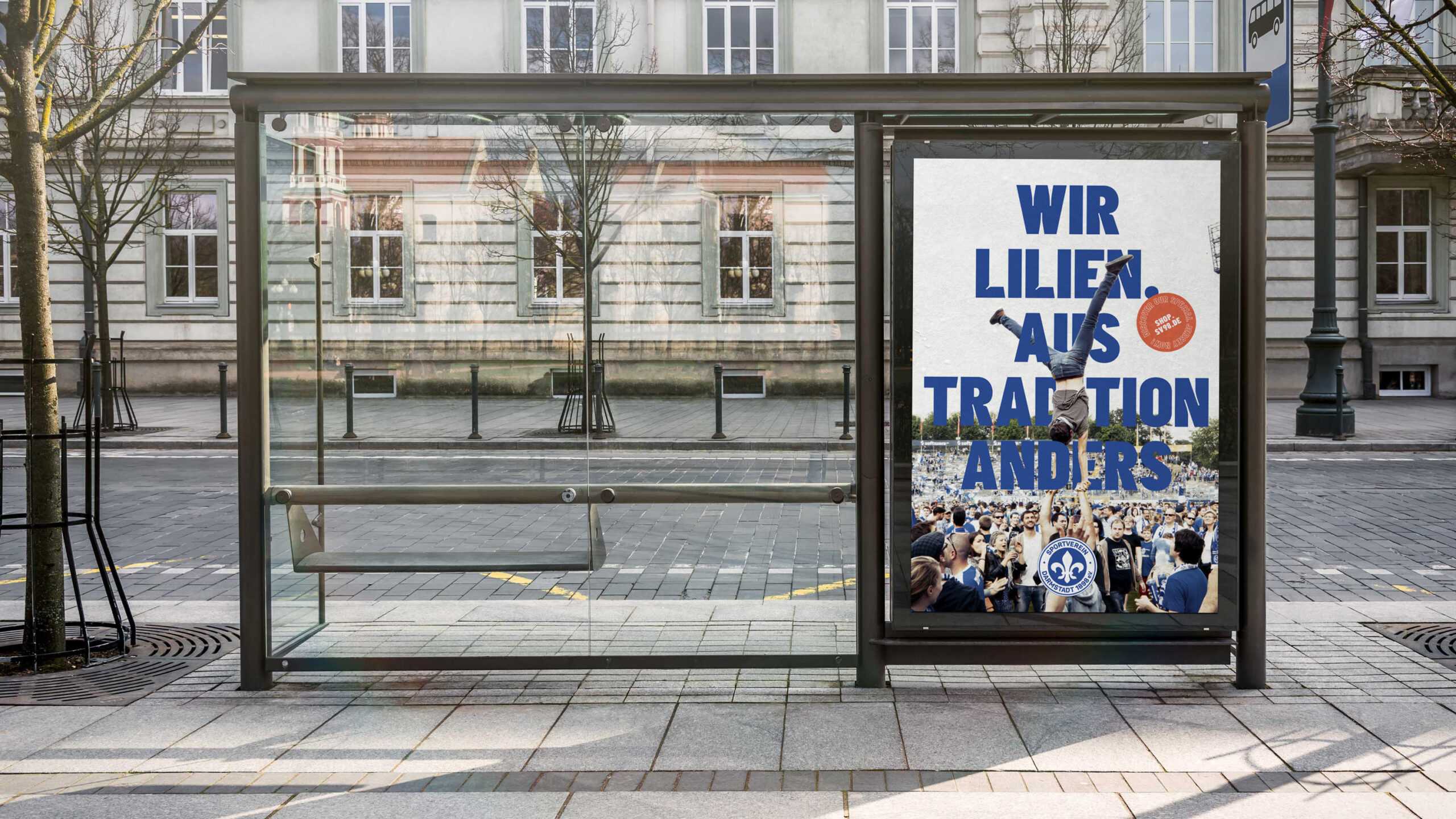 Bus station with Lilien poster